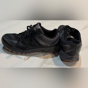 New Balance Women's 590 V3 Black and Gray Trail Running Shoes